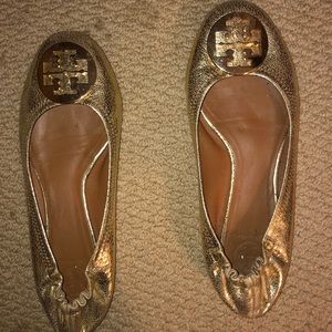 Gold TORY BURCH Authentic REVA flats